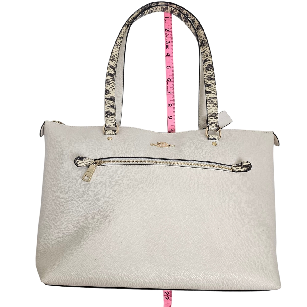 Coach Gallery Tote in White Crossgrain Leather Snake Embossed Details Bag Purse - Picture 10 of 10